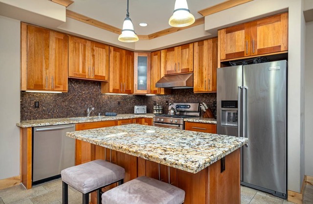 102 m² Condo ∙ 2 bedrooms ∙ 7 guests