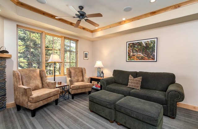 102 m² Condo ∙ 2 bedrooms ∙ 6 guests