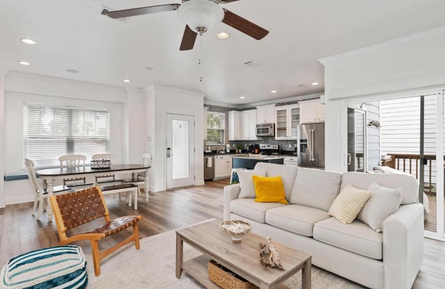 104 Sandpine Loop