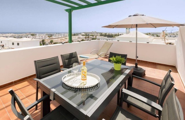 Apartamento Om Con Piscina Vistas Al Mar 