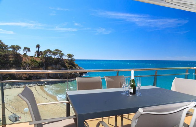 105 m² Apartment ∙ 3 bedrooms ∙ 7 guests