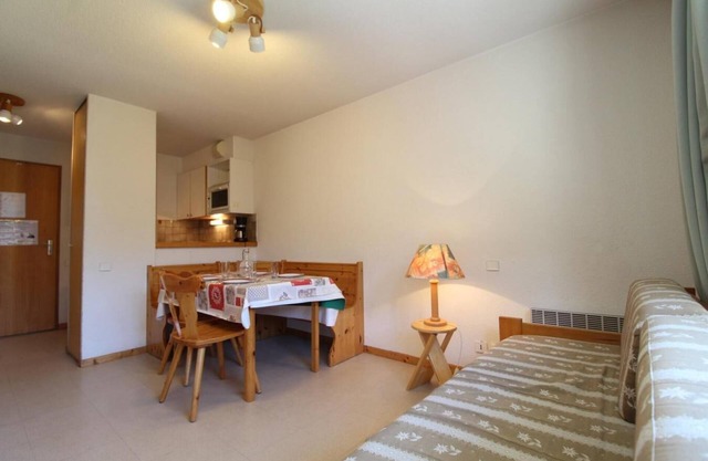 10m from ski slopes, 1st floor, balcony, tv, ski locker, 25m², Val Cenis