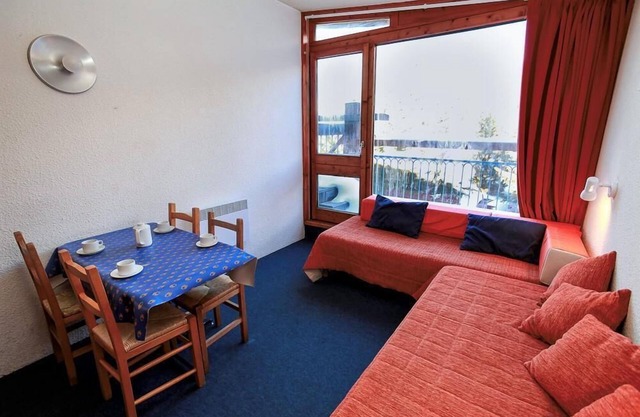 10m from ski slopes, 11st floor, balcony, tv, 25m², Les Arcs