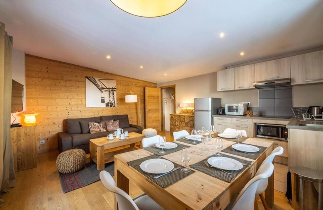 10m from ski slopes, 1st floor, tv, ski locker, 58m², Tignes