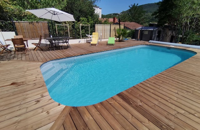 10mn from the spa, pleasant house for 6 people private swimming pool june to september
