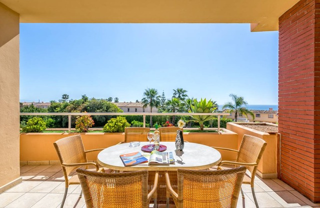 110 m² Apartment ∙ 2 bedrooms ∙ 6 guests
