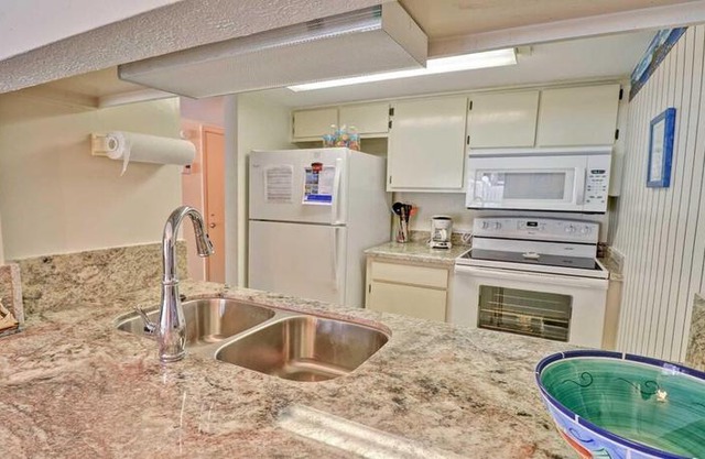 111 - 1 Br Condo