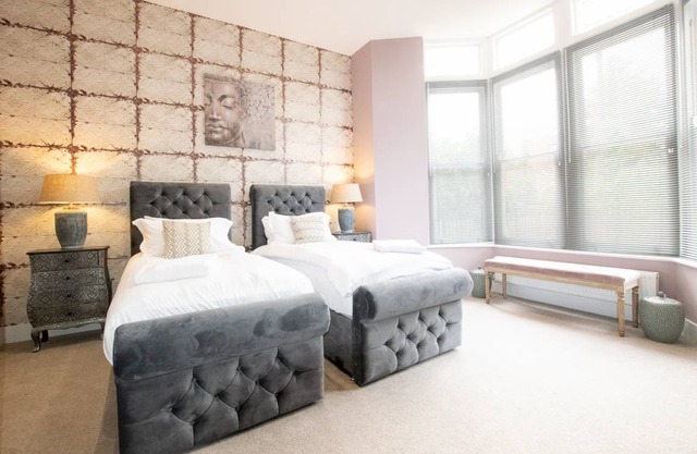 111 m² Apartment ∙ 2 bedrooms ∙ 6 guests