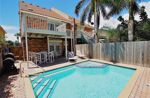 Cora Lee Townhouse 