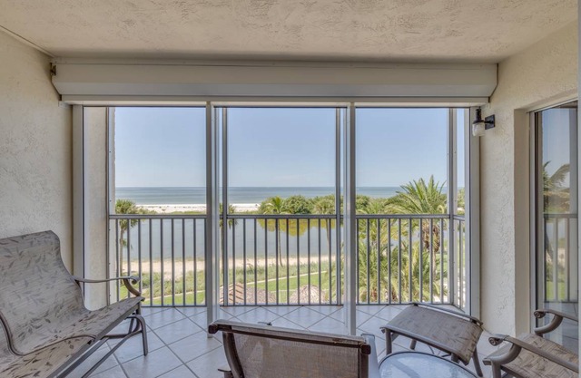 112 m² Condo ∙ 2 bedrooms ∙ 4 guests