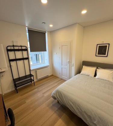 11A Airport Apartment