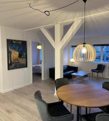 11F 1 tv Højbanetorvet