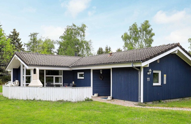 12 person holiday home in Væggerløse-By Traum