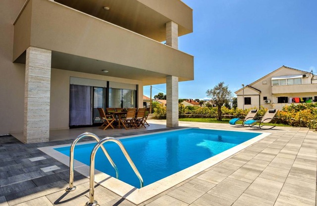 122 m² Apartment ∙ 3 bedrooms ∙ 6 guests