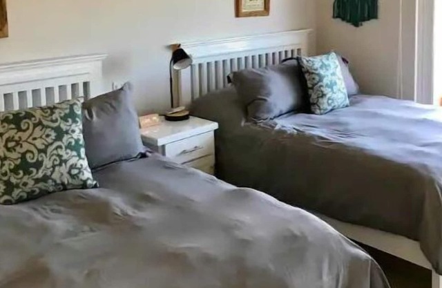 12B - New 2BR, 2BA, Middle Floor Condo, Pool