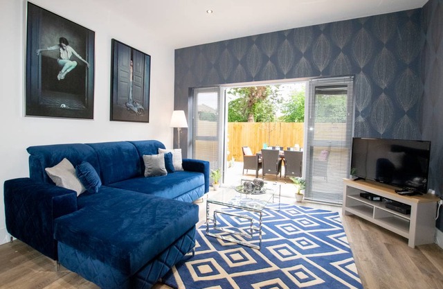 130 m² Apartment ∙ 2 bedrooms ∙ 6 guests