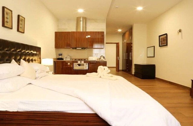1313 luxury&secure 3 bedroom apartments 24/7 electricity 3/4/10