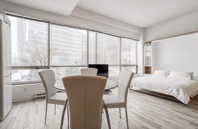 #135 Cozy & Stylish APT in Downtown