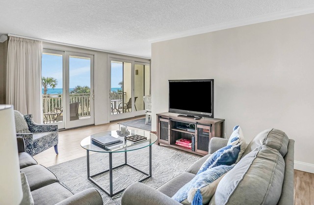 1384 Shipwatch - Oceanfront with amazing views, 2 Bedroom