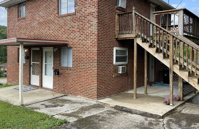 14 B North Grimmett. Traveling Nurses Welcome.