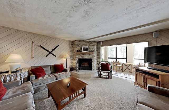 144 m² Condo ∙ 3 bedrooms ∙ 6 guests