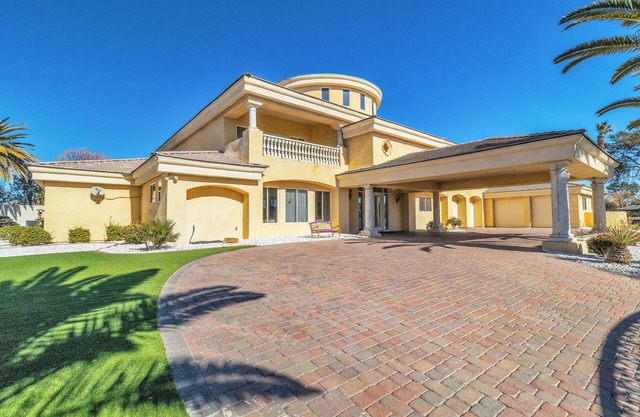 15,000 sqft Mansion 5 min from strip! 1.5 acre compound.