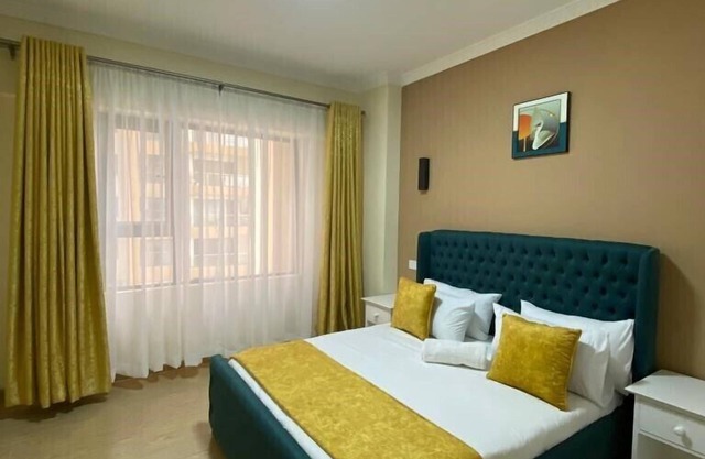 15 mins from JKIA & Train Station, adjacent to Nairobi National Park