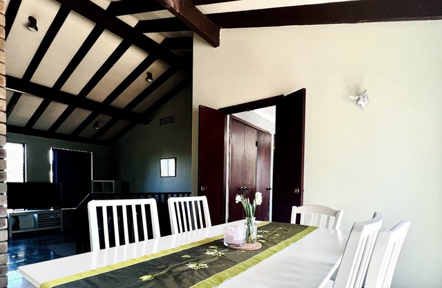 15% OFF/Long Stay /Cosy Queen Bedroom Near City/Swan River/Fremantle In a House