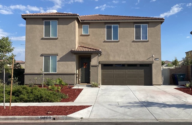 15% Off Sweet Two Rooms on Second Floor in Riverside