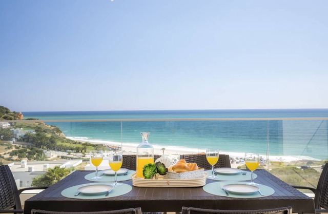 150 m² Apartment ∙ 3 bedrooms ∙ 6 guests