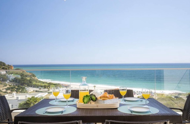 150 m² Apartment ∙ 3 bedrooms ∙ 6 guests