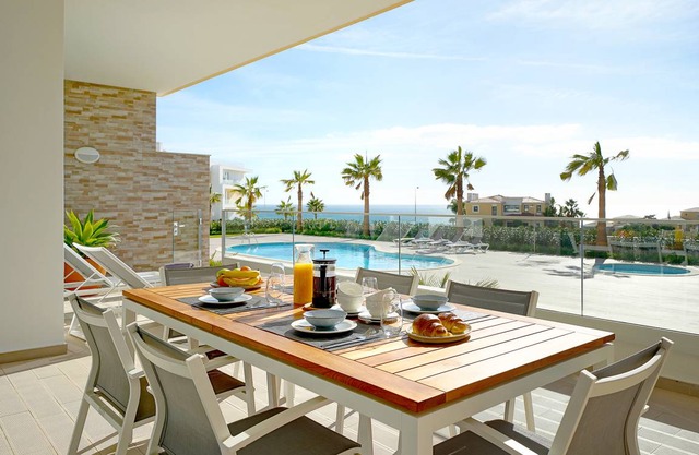 150 m² Apartment ∙ 3 bedrooms ∙ 6 guests