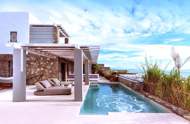 150 sqm with private pool built-in BBQ & amazing sunset sea views