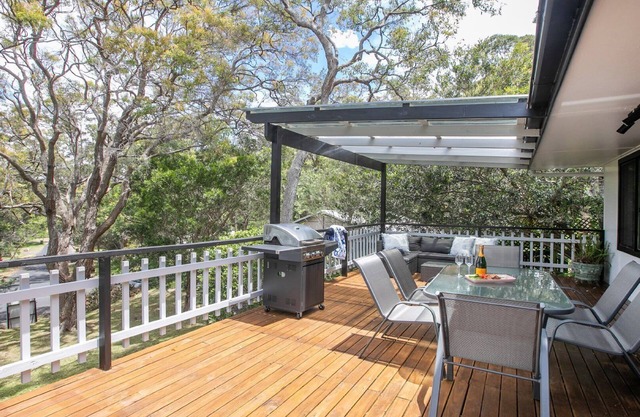 150mtrs to beach +Trampoline