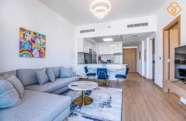 151 Residences 1 BR Apt 711 Jumeirah Garden City Shkh Zayed