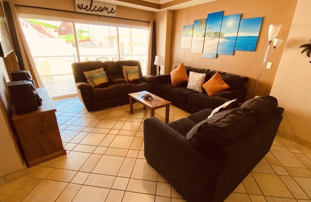 152 m² Condo ∙ 2 bedrooms ∙ 6 guests