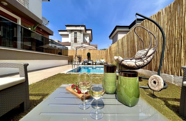 16 GUEST PRİVATE POOL&GARDEN VİLLA 5 MİN FROM THE BEACH