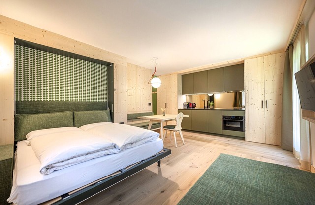 162B Apartments Eden