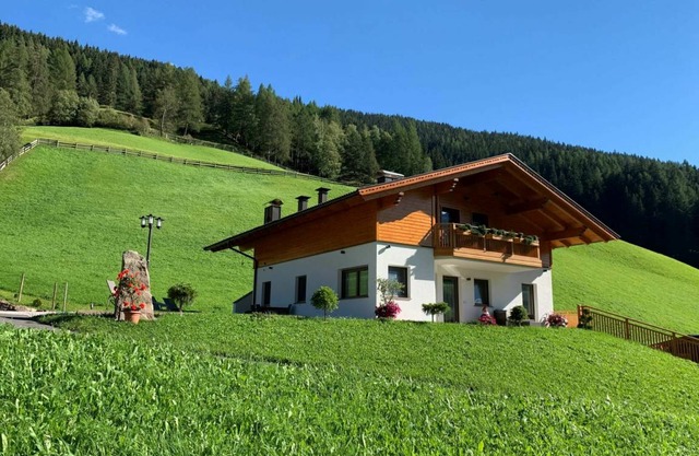 169 m² Apartment ∙ 6 bedrooms ∙ 14 guests