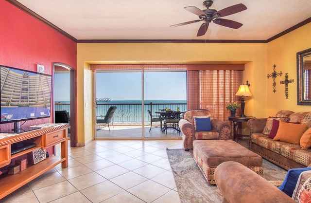 169 m² Condo ∙ 2 bedrooms ∙ 6 guests