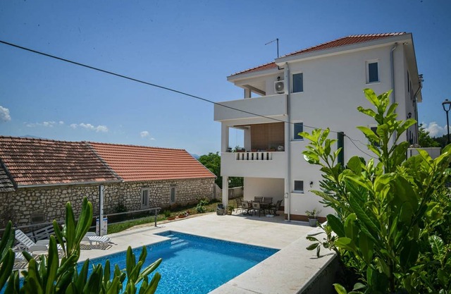 175 m² House ∙ 3 bedrooms ∙ 6 guests