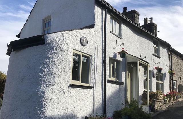 17th Century Stone, Traditional, Cosy, Country Cottage with Original Features