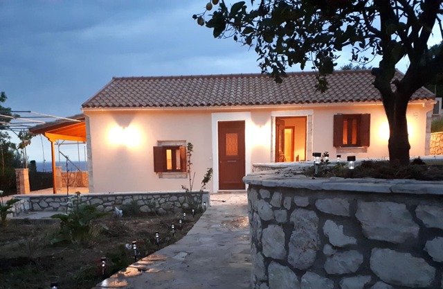 17th Century Traditional Cottage with great view