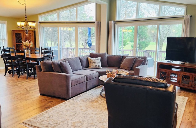 18 Pines - Right next to Sand Valley!