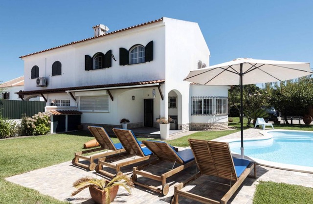 Sesimbra Stylish Villa 