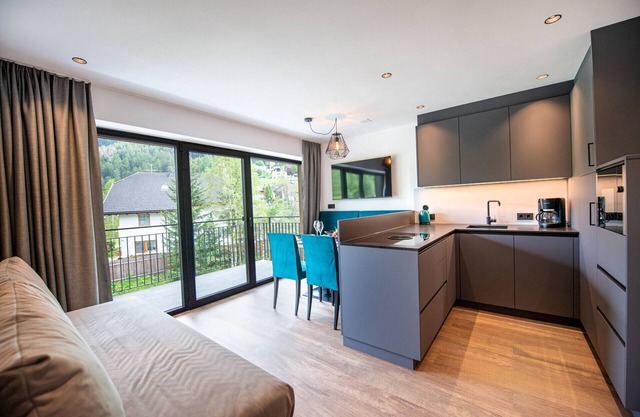 195A Apartments LaBar