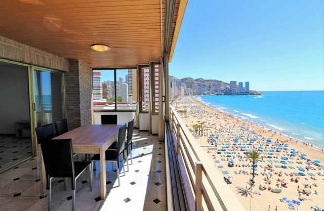 197 m² Apartment ∙ 4 bedrooms ∙ 8 guests
