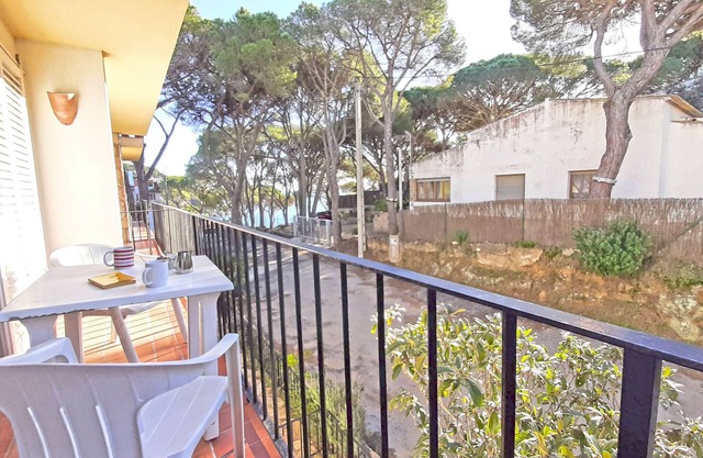 1ANC 07 - Basic 1 bedroom apartment located very close to the beach of Llafranc