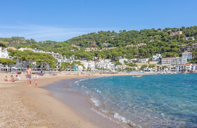 1ANC 12 - Basic 1 bedroom apartment located very close to the beach of Llafranc