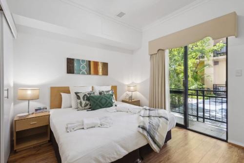 1BDR 1BTH 1PRK - James Street Joy